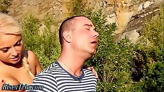 Babe gets bisex cumshot